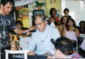   Gracing the championship of the first Pista ng Musika on August 28, 2000 in Tsukuba City, Ibaraki Pref., former Ambassador Romeo Arguelles showed his keyboard skills and vocal range.
